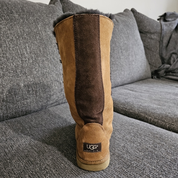 UGG Uptown Lace Up Genuine Leather Boots Two Tone - Picture 6 of 15